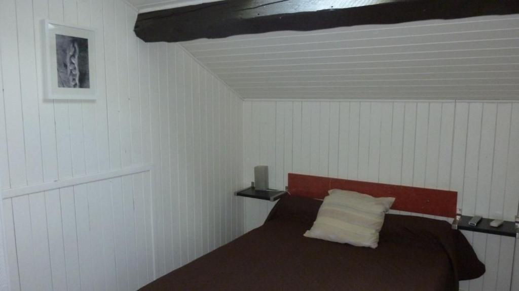 Hotel De L'Avenue Bonson  Room photo